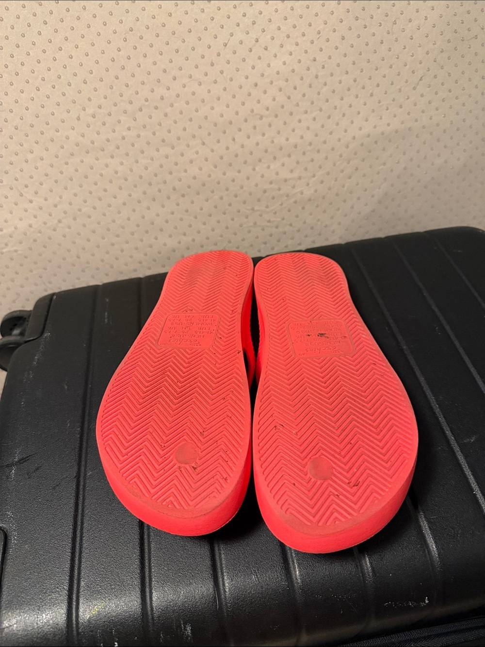 Women's Bright Coral Flip Flop Sandals - Lightweight Summer Slides - Picture 2 of 5